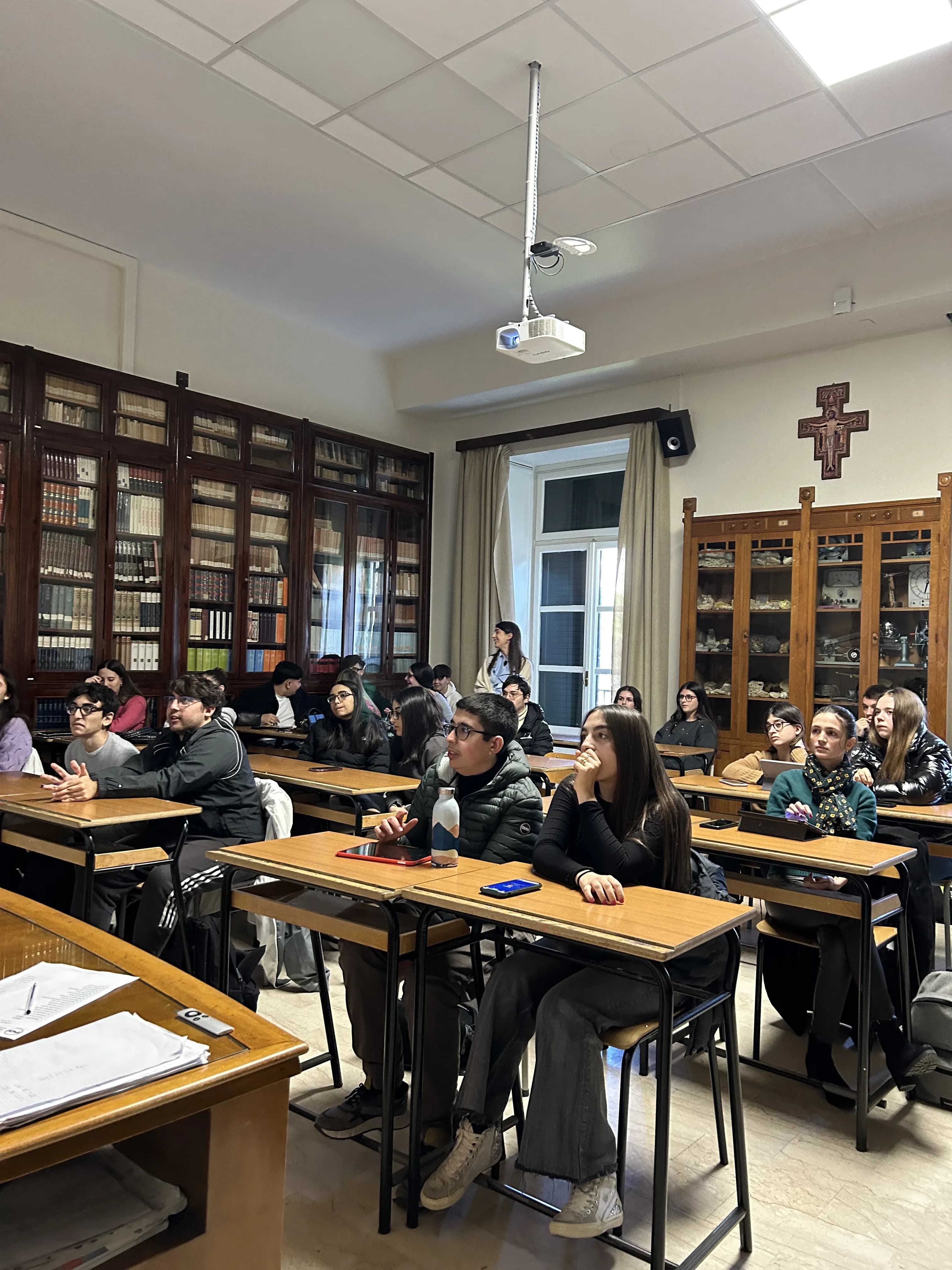 Brand Identity e AI: Un'Esperienza Creativa con gli Studenti del Liceo Don Bosco Ranchibile gallery 2